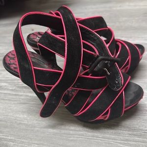 Size 7 Black & Hot Pink Ankle Strap Heels maybe 7.5